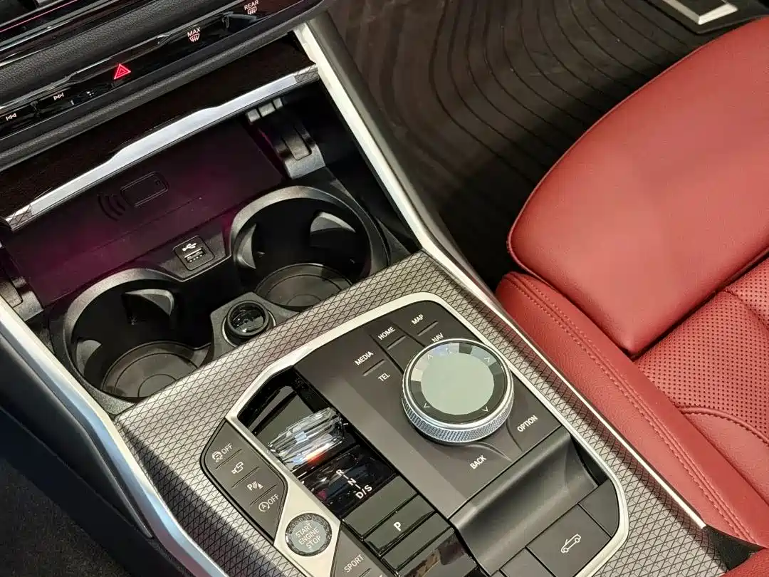 BMW 4 Series 2024 430i Convertible M Sport Shadow Edition фото 8