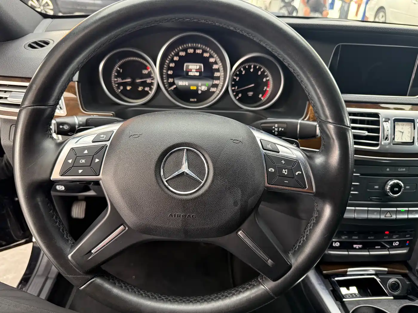 Mercedes-Benz E-Class 2015 Facelift E 260 L фото 7