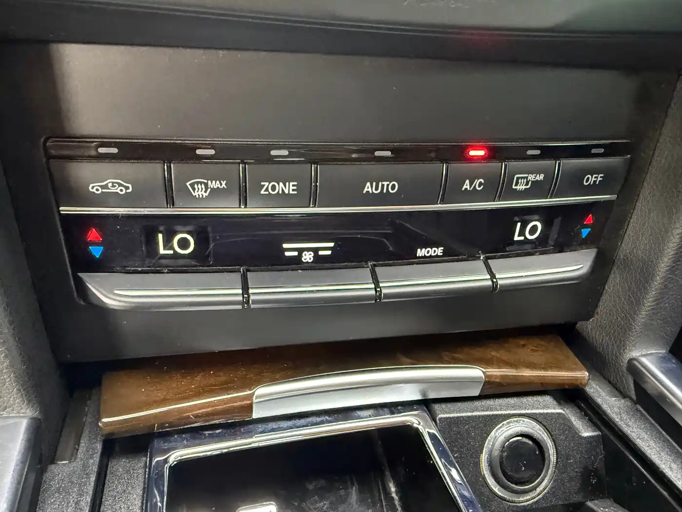 Mercedes-Benz E-Class 2015 Facelift E 260 L фото 9