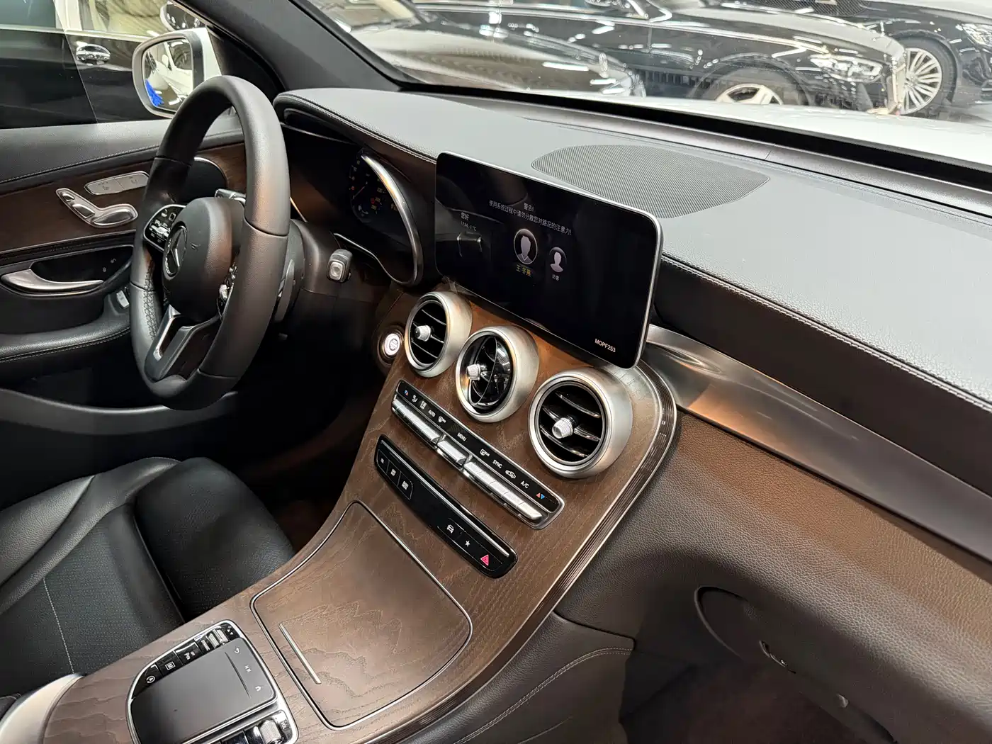 Mercedes-Benz GLC 2021 GLC 260 L 4MATIC Luxury фото 14