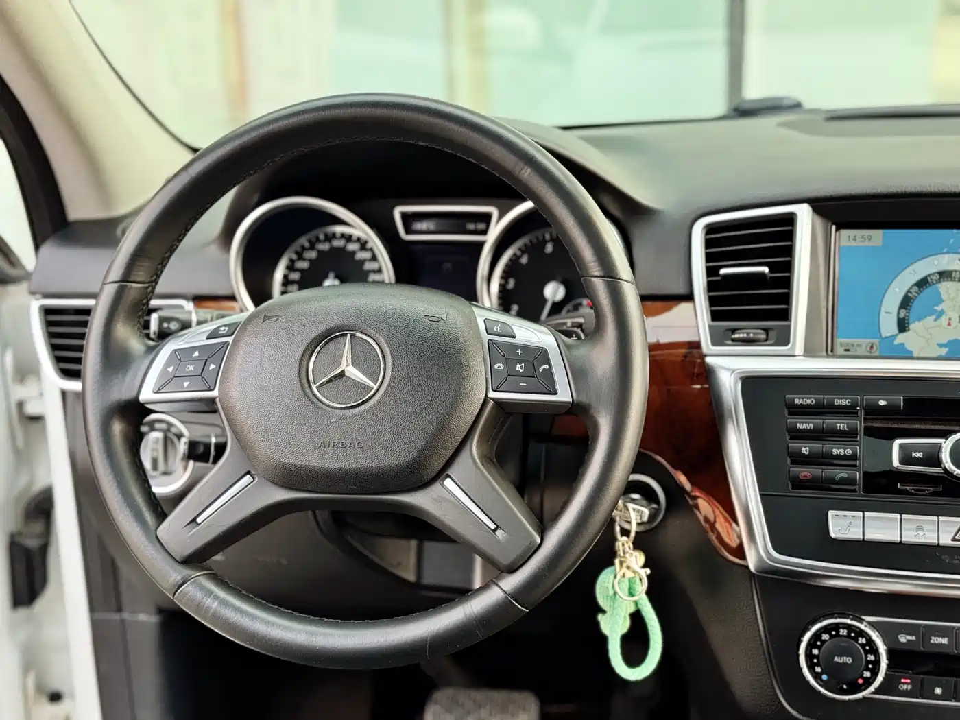 Mercedes-Benz M-Class 2014 ML 400 4MATIC Dynamic фото 14