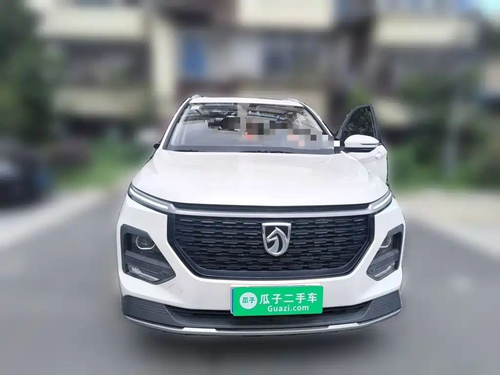 Baojun 530 2021 2020 1.5T CVT Premium Connect 7-seater