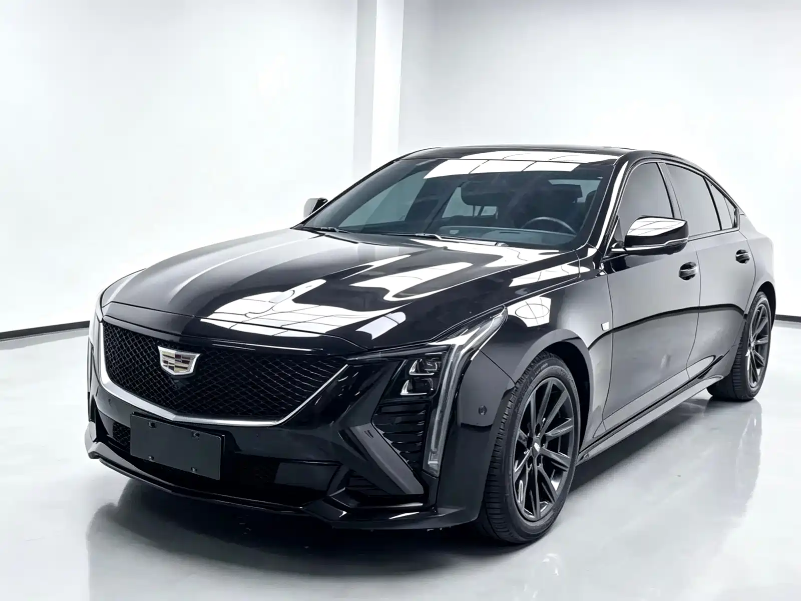 Фото 1 - Cadillac CT5
