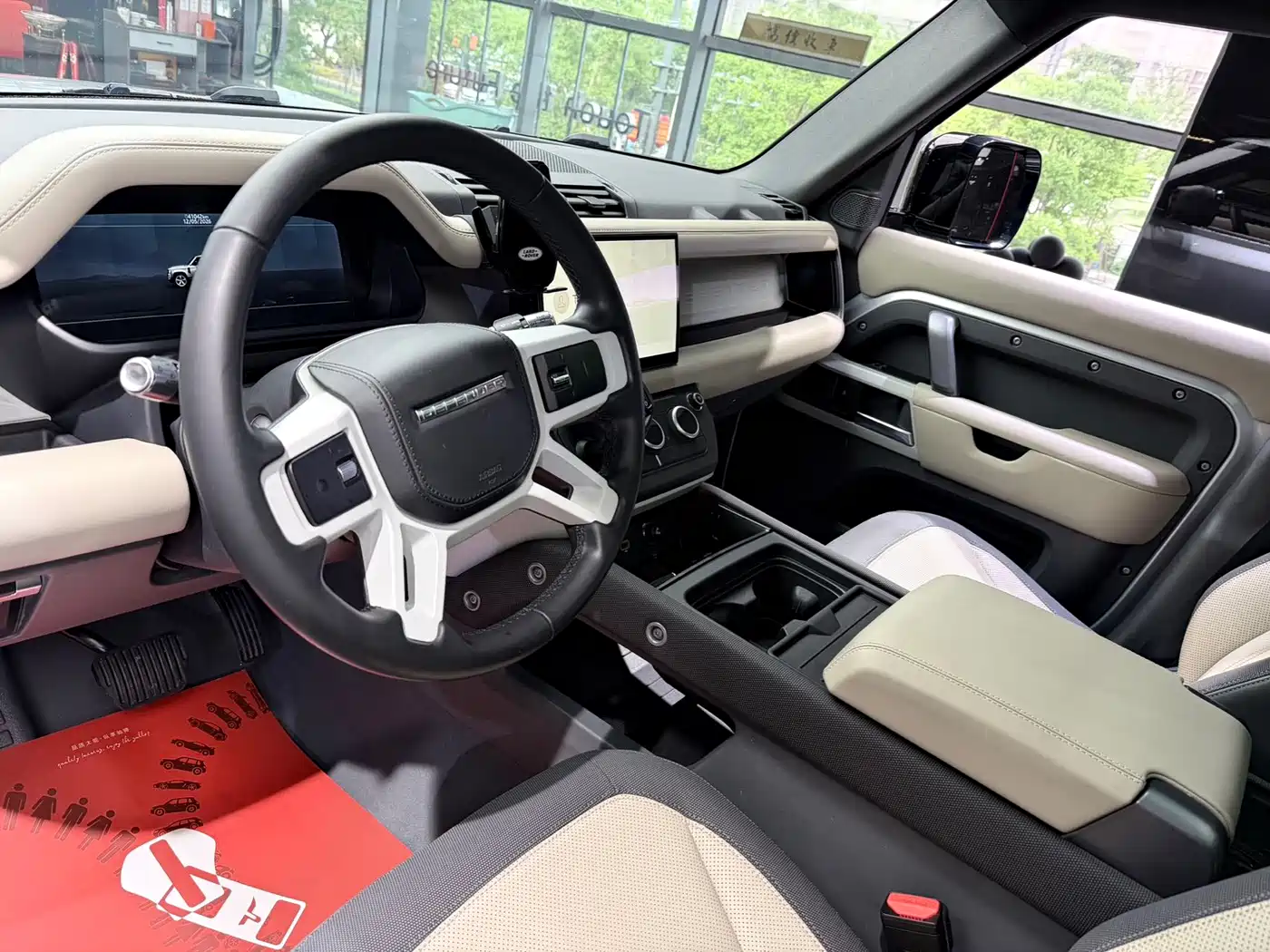 Land Rover Defender 2022 110 P400 X-DYNAMIC HSE фото 6