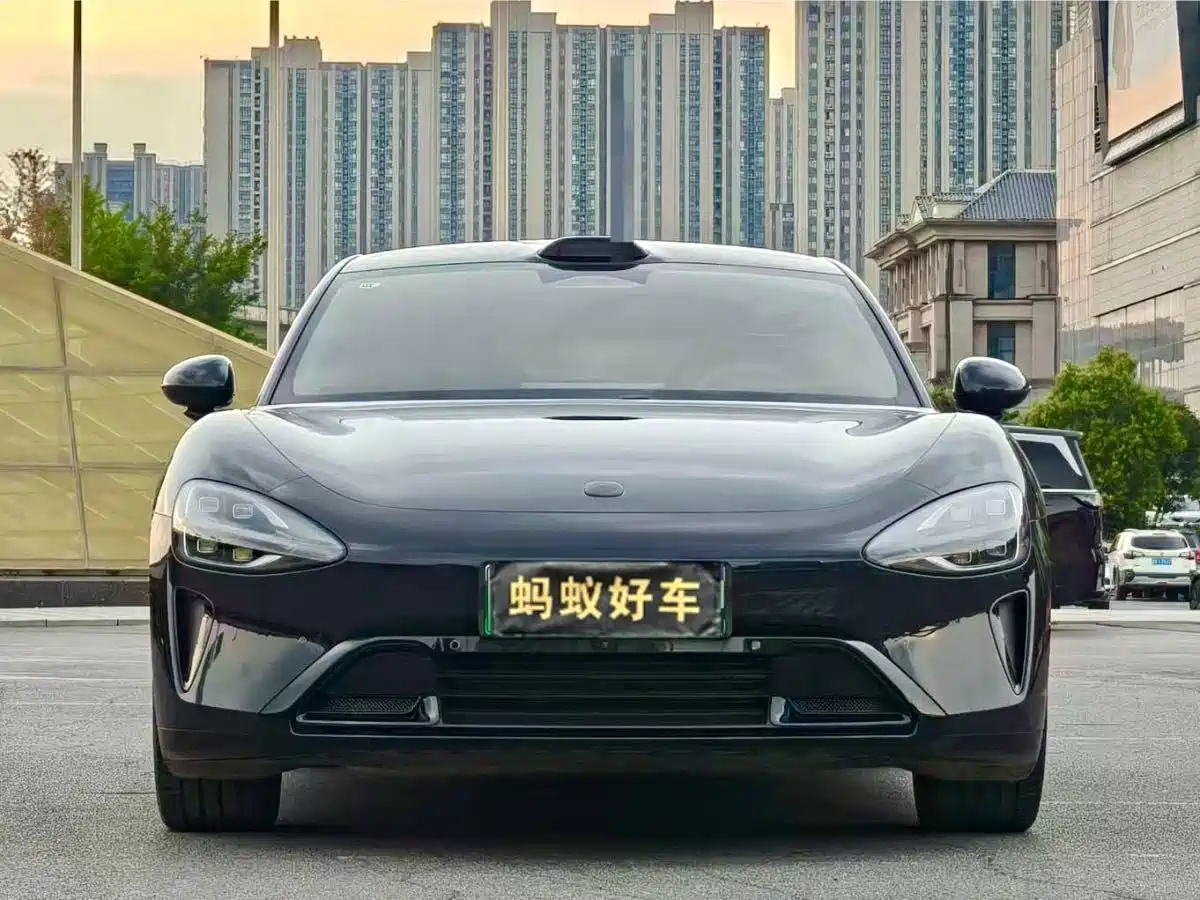 Фото 2 - Xiaomi SU7