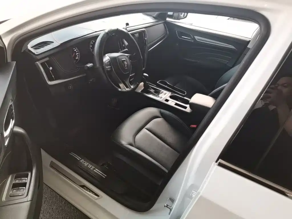Roewe i6 2019 2019 PLUS 1.6L CVT 4G Connected Flagship Great Edition