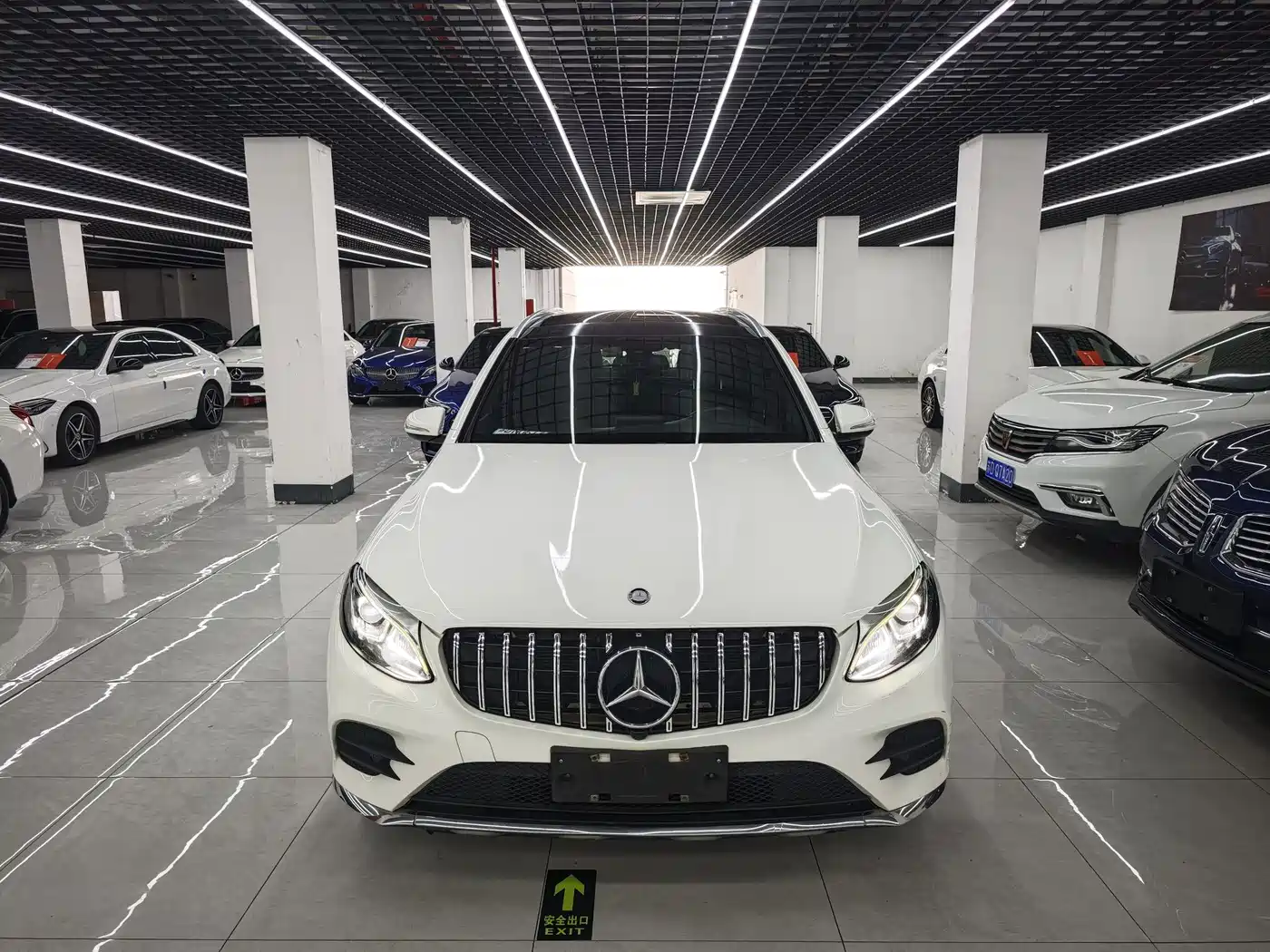 Mercedes-Benz GLC 2017 GLC 260 4MATIC Luxury