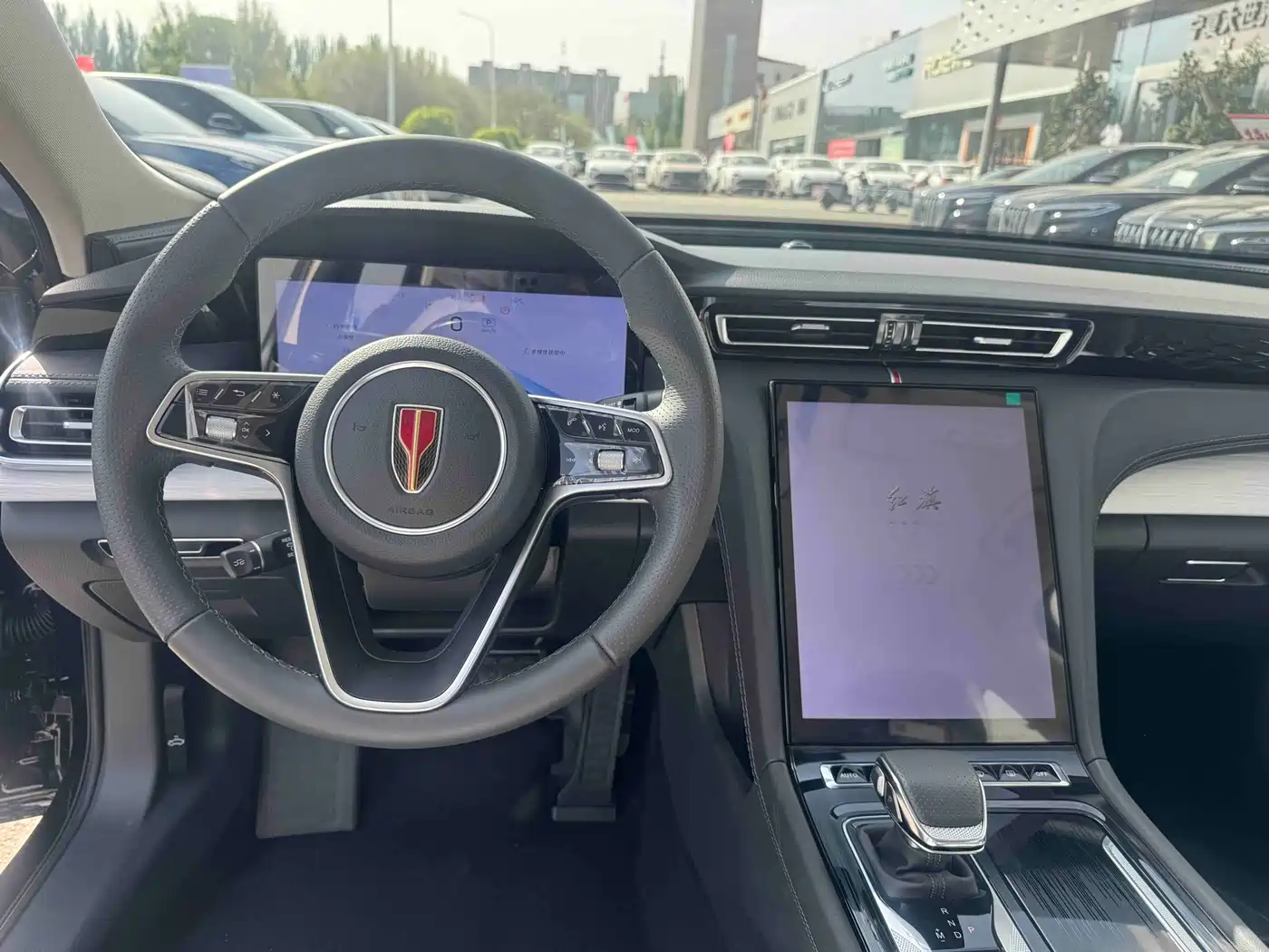 Hongqi H5 2024 2.0T Automatic Smart Connect Flag Smooth Edition фото 11