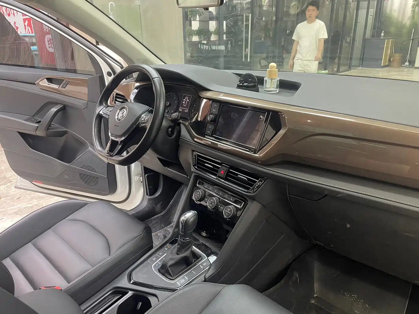 Volkswagen Tharu 2019 280TSI 2WD Luxury Edition China V фото 17