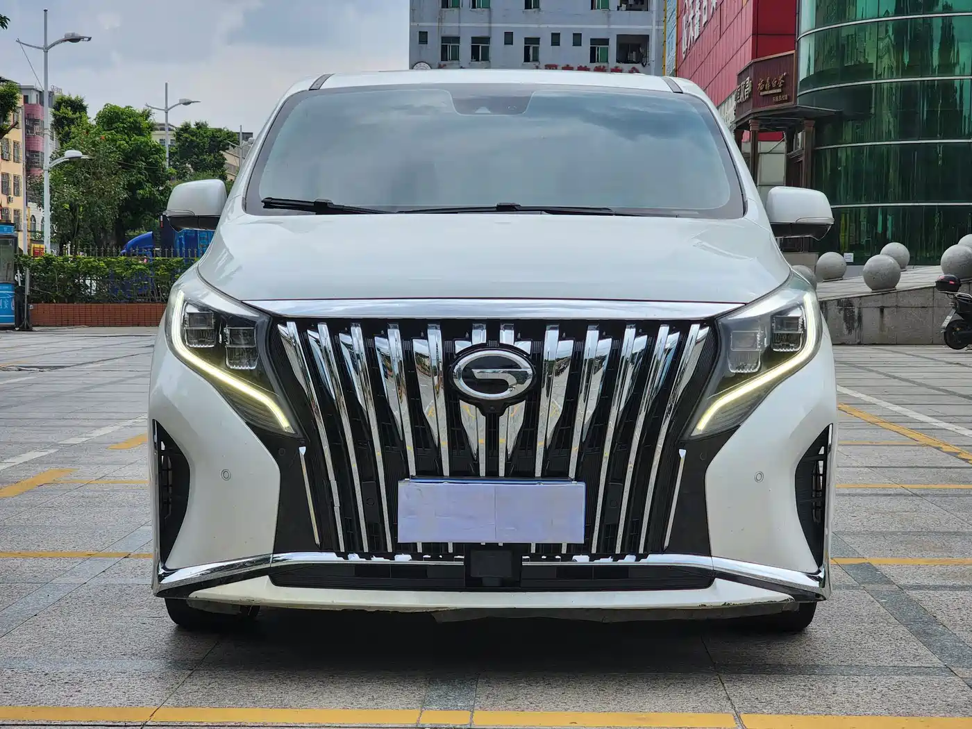 Photo 3 - GAC Trumpchi Trumpchi M8