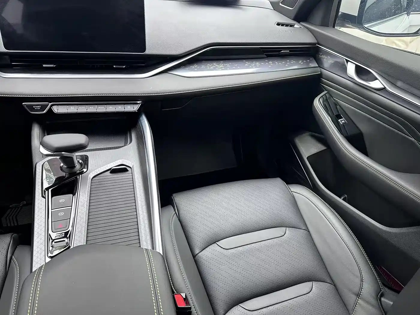 GEELY AUTOMOBILE XINGRUI