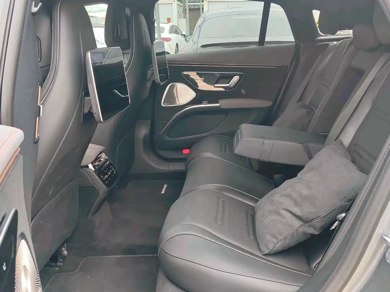 Mercedes-Benz EQS AMG 2023 AMG EQS 53 4MATIC+ фото 5