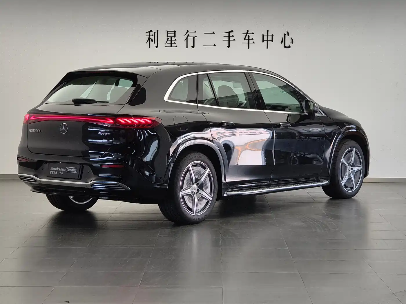 Mercedes-Benz EQS SUV 2025 Model 500 4MATIC фото 2