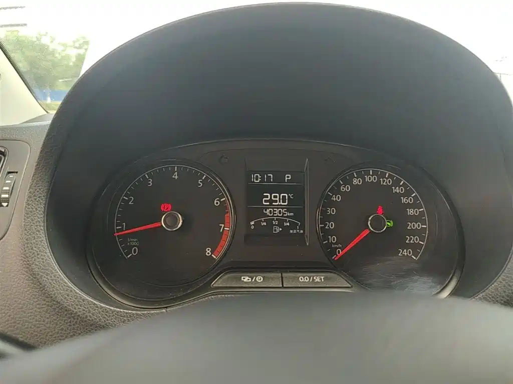 Volkswagen Polo 2018 1.5L Auto Safe Drive фото 12