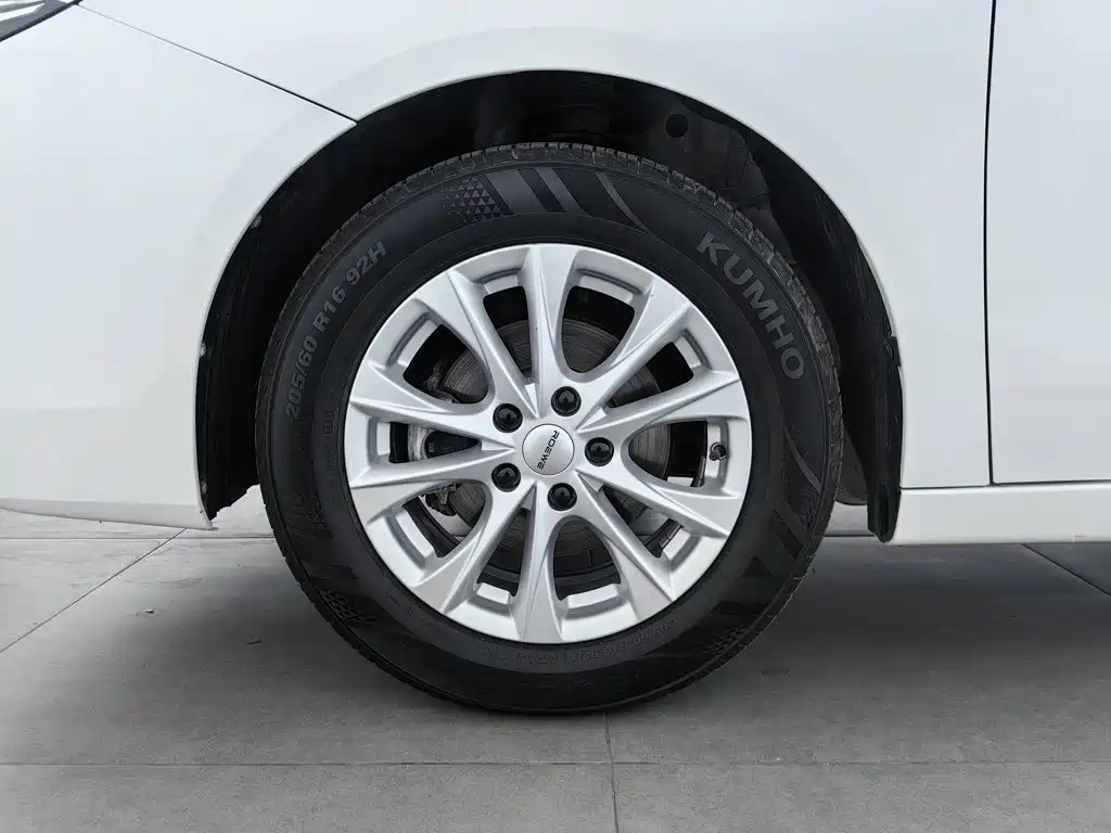 Photo 17 - Roewe i5