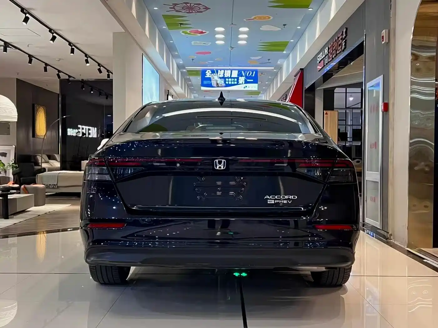 Honda Accord New Energy 2023 2.0L e:PHEV Luxury Edition фото 8