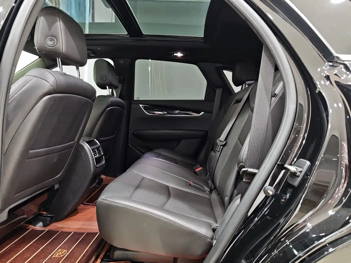 Cadillac XT5 2024 2.0T FWD Fashion Edition фото 9