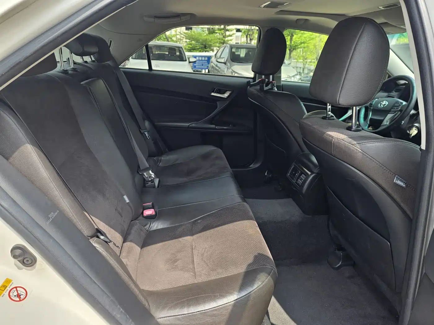 Toyota Reiz 2013 2.5V Premium Edition фото 7