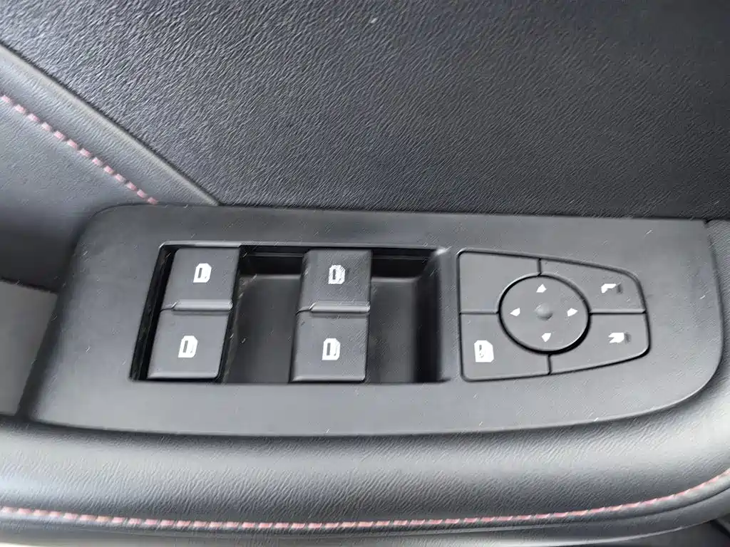 Photo 9 - Roewe i5