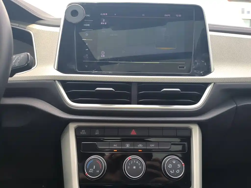 Volkswagen T-Roc, миниатюра 13