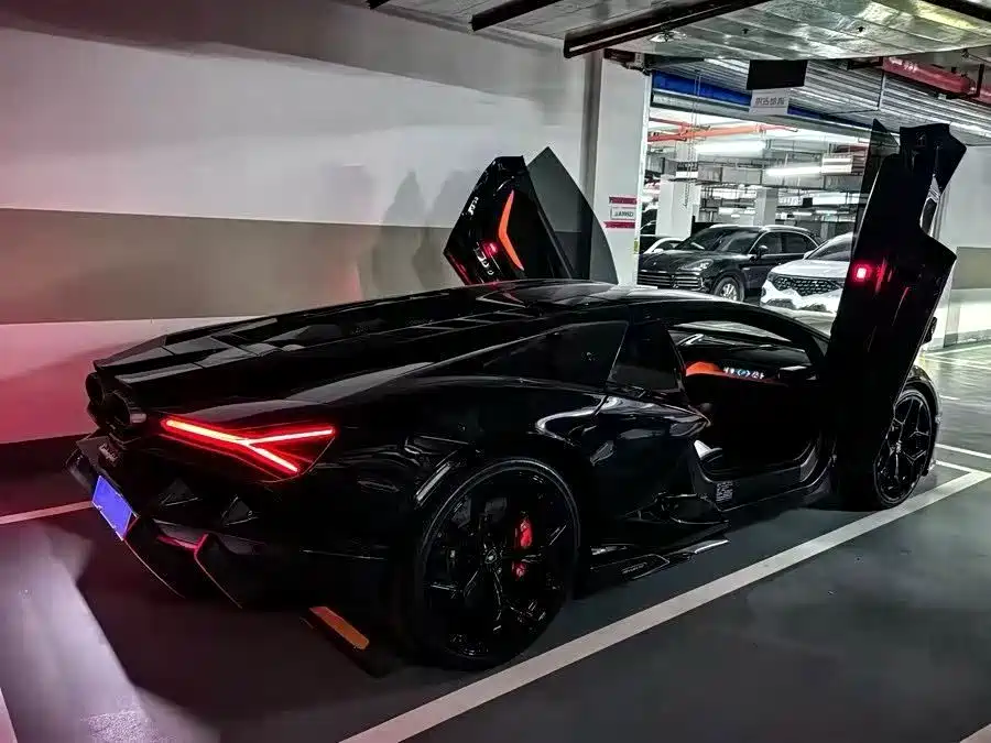 Lamborghini Revuelto 2025 2023 6.5L PHEV Standard