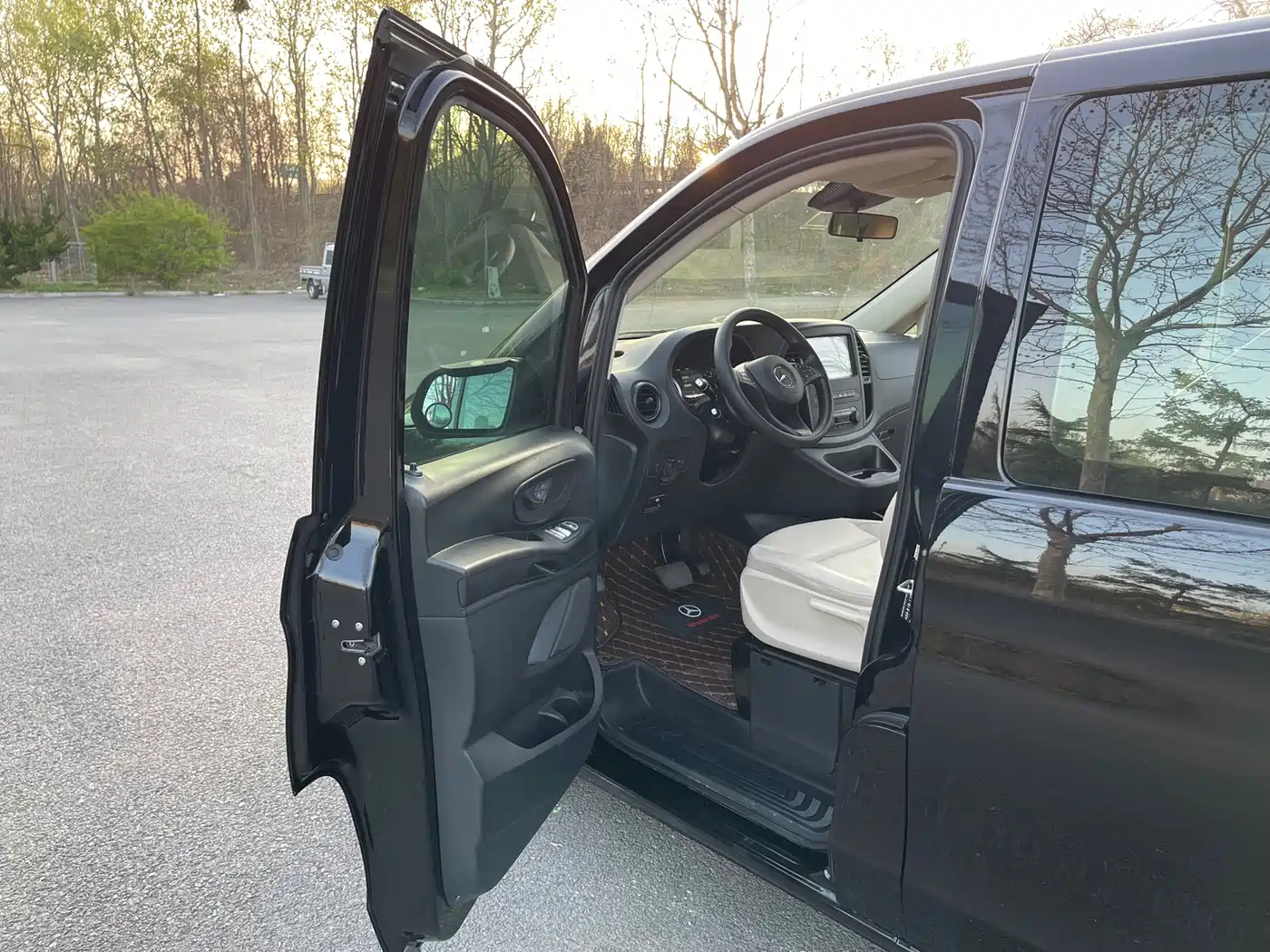 Mercedes-Benz Vito 2021 2.0T Elite 9-Seater фото 5