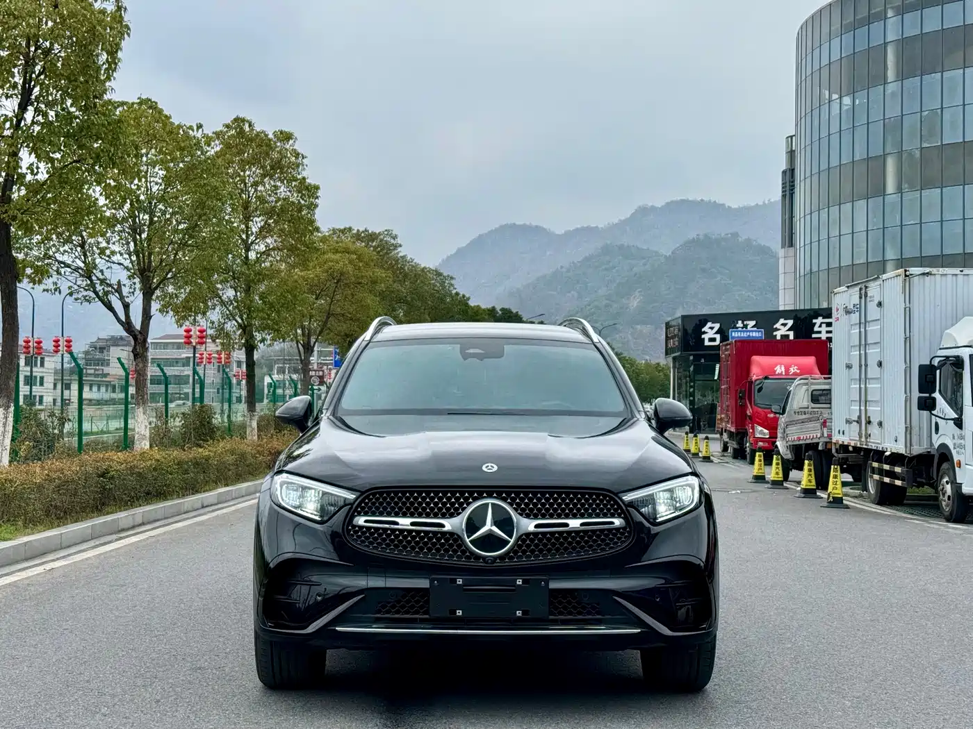 Mercedes-Benz GLC 2024 GLC 300 L 4MATIC Dynamic 7-seater фото 2