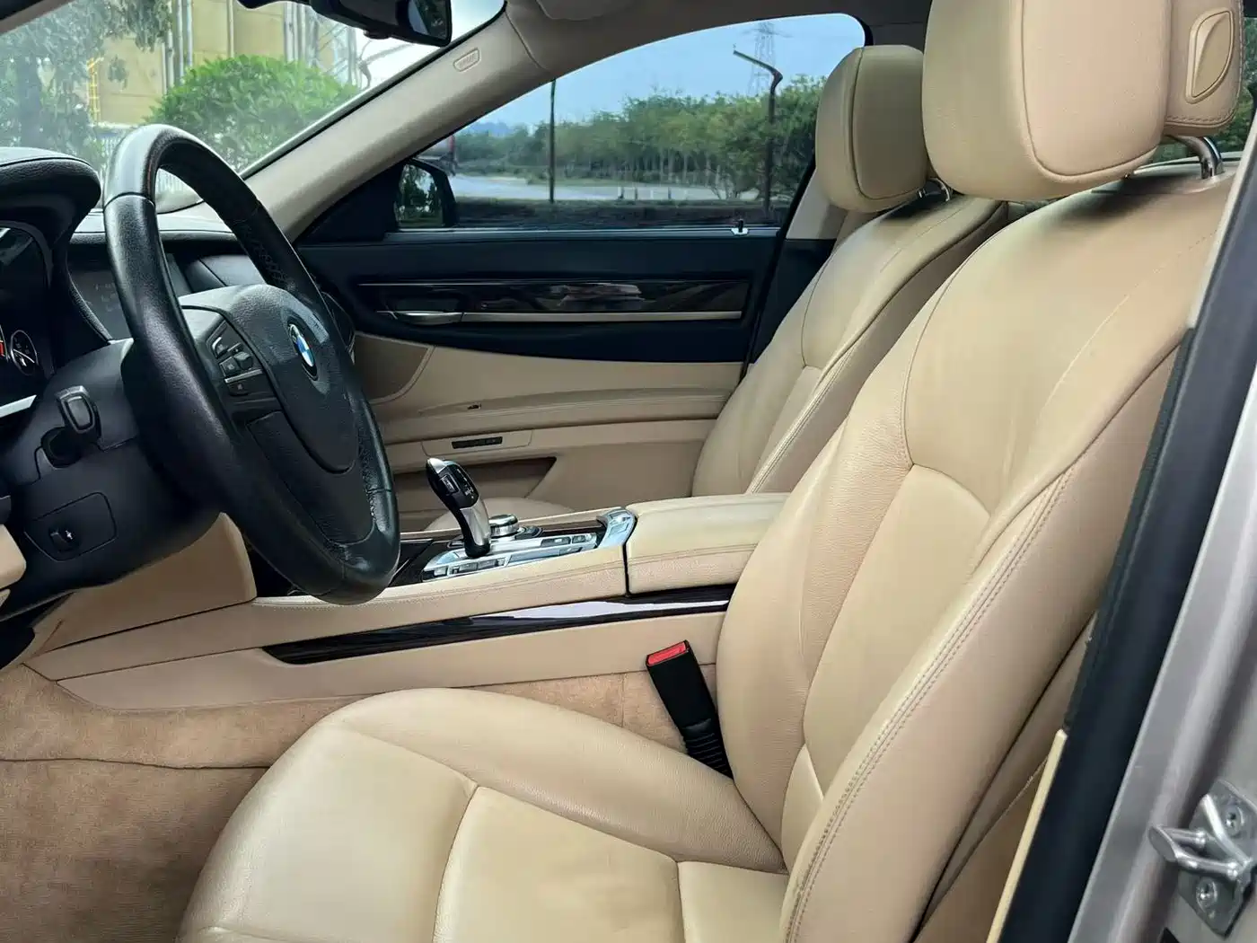 BMW 7 Series 2011 730Li Elegance фото 7