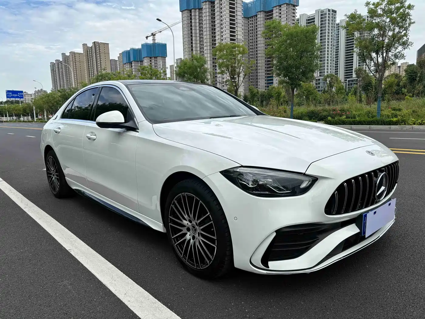 Mercedes-Benz C-Class 2025 C 260 L Sport Edition фото 3