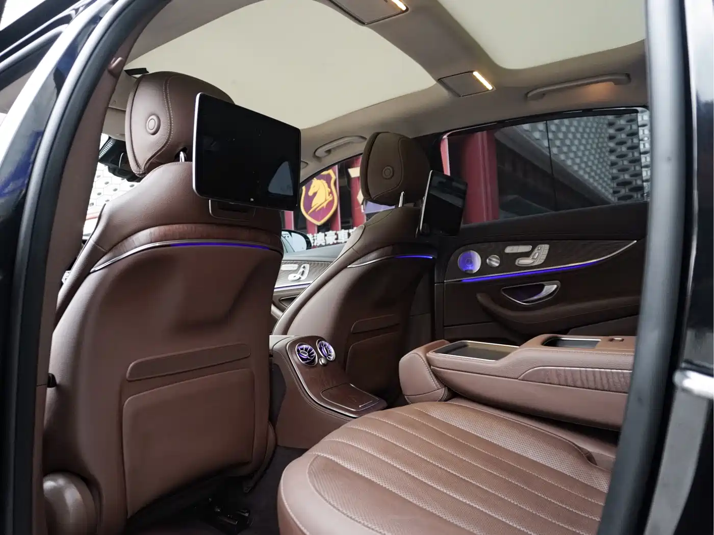 Mercedes-Benz E-Class 2021 E 300 L Premium фото 24