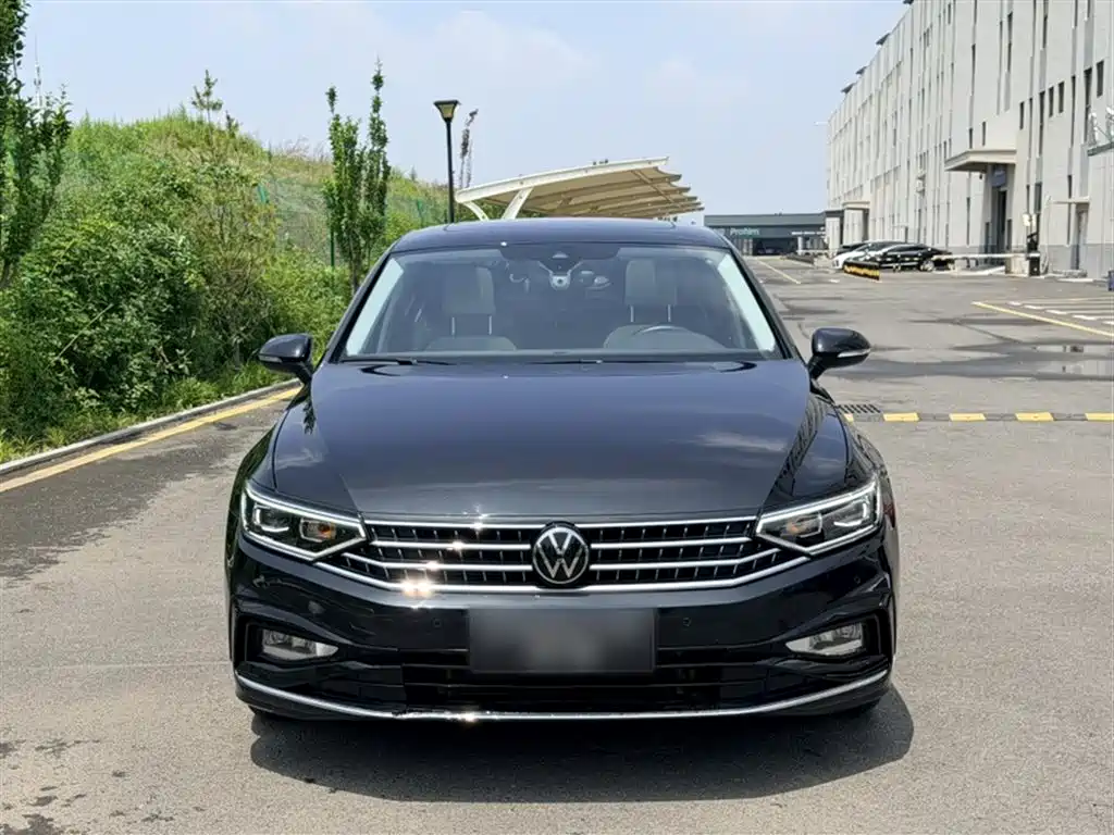 Volkswagen Magotan 2023 Model 2 Million Commemorative Edition 330TSI DSG Luxury фото 15