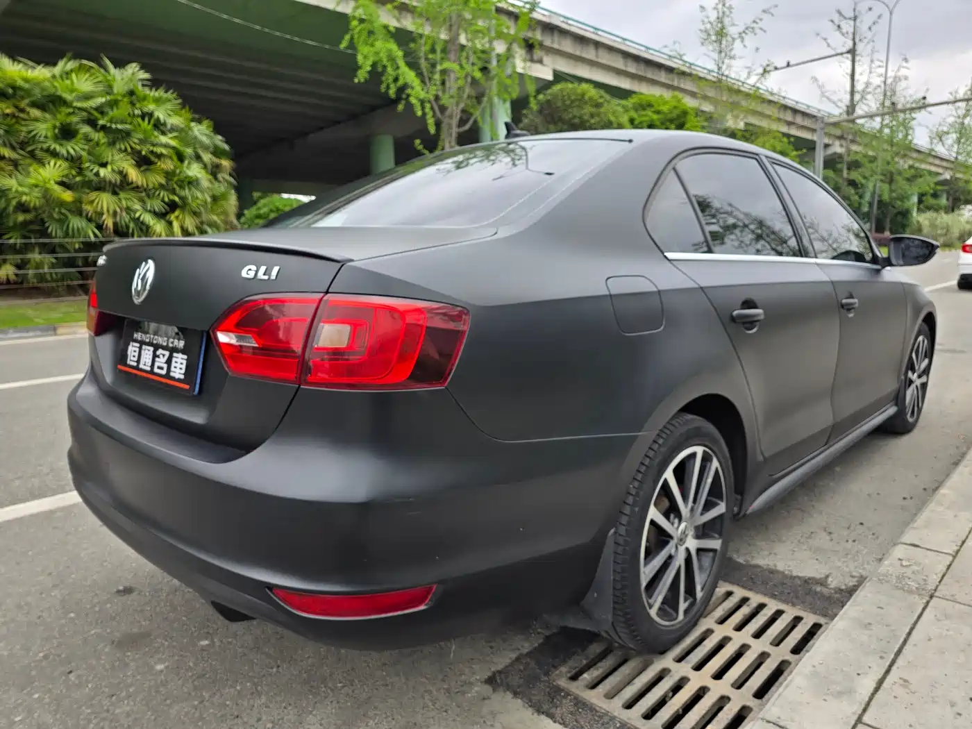Volkswagen Sagitar 2013 2.0TSI GLI фото 11