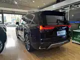 Фото 16 - Lexus LX