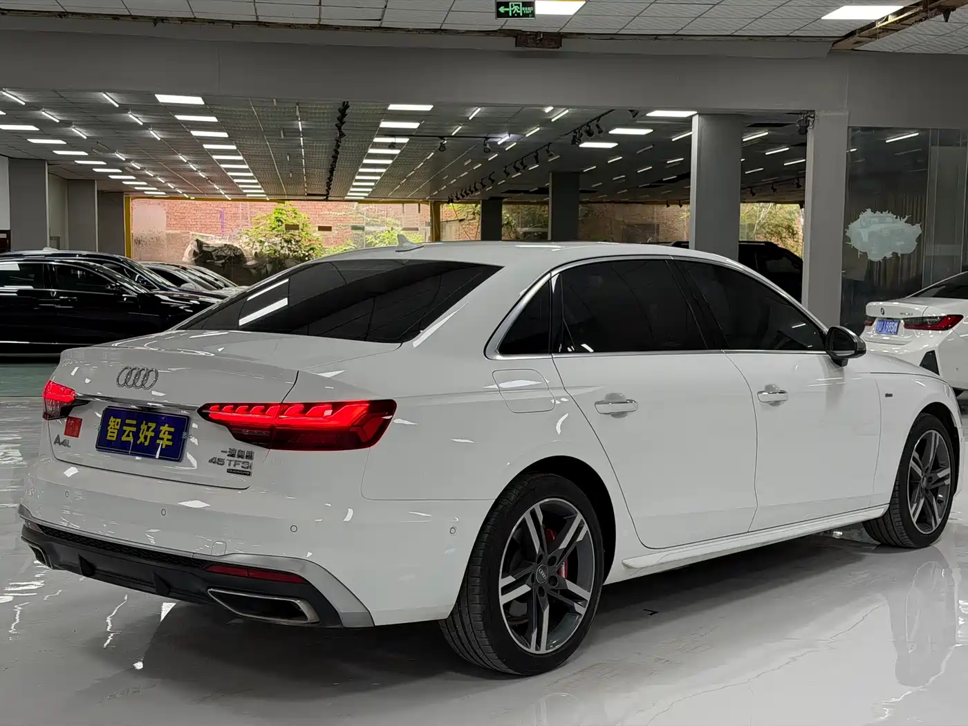 Audi A4L 2020 40 TFSI quattro Luxury Dynamic фото 9