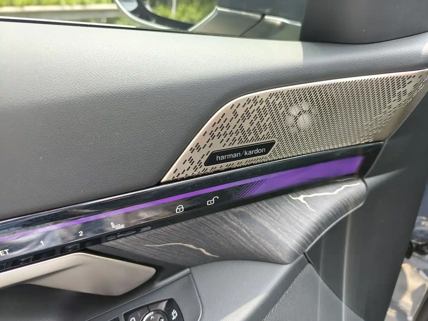 BMW i5 2024 eDrive 35L Premium Model M Sport Package фото 21