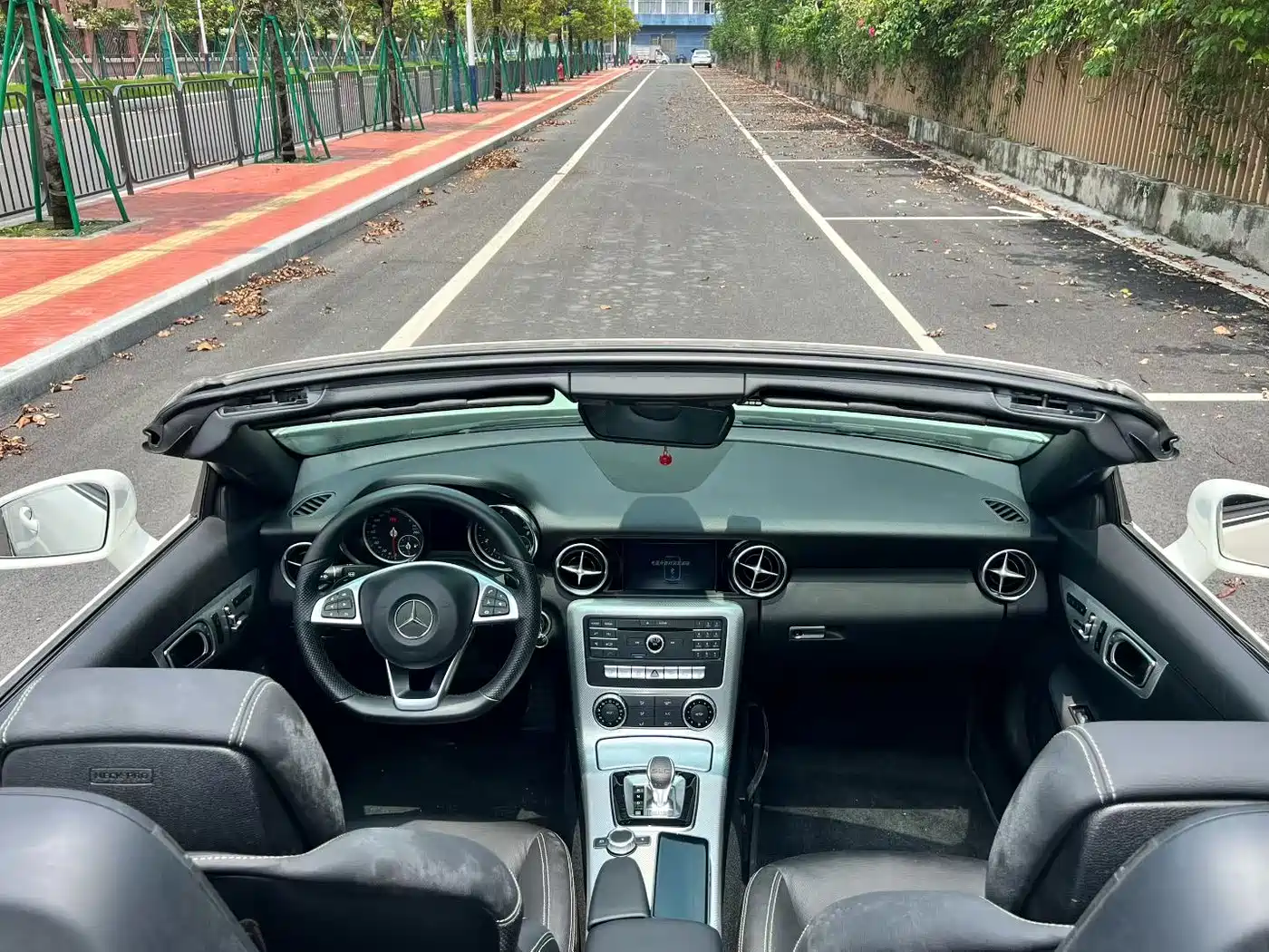 Mercedes-Benz SLC 2018 SLC 260 Dynamic фото 4
