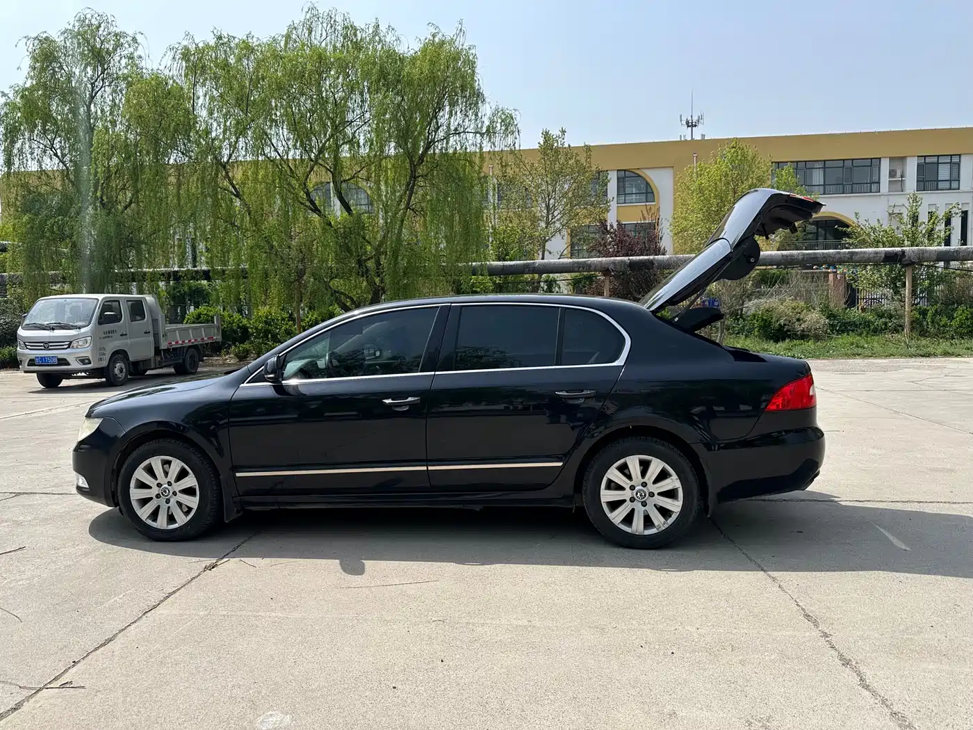 Škoda Superb 2012 1.8TSI Automatic Noble Elegance Edition фото 7