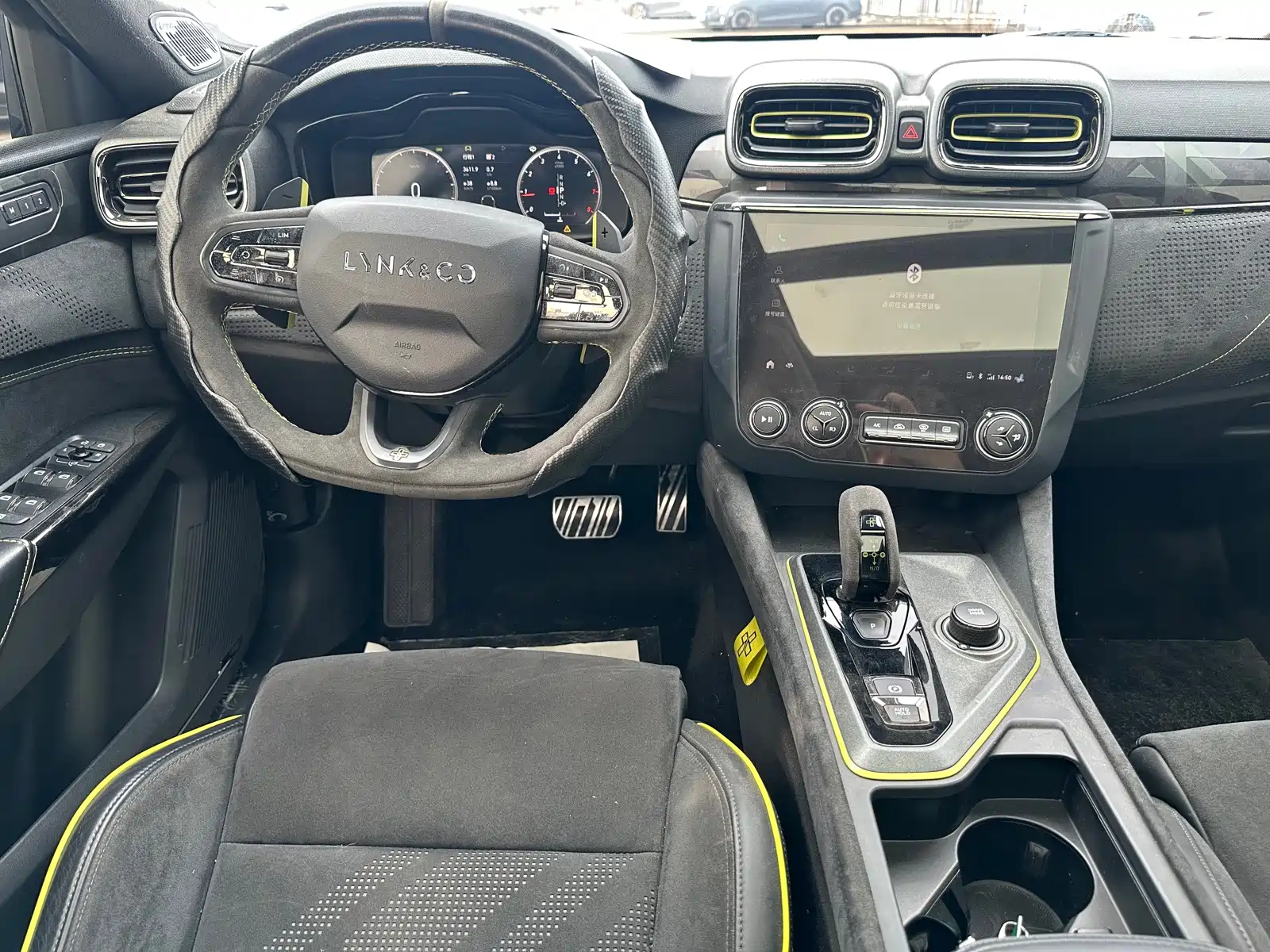 Фото 20 - Lynk & Co 03