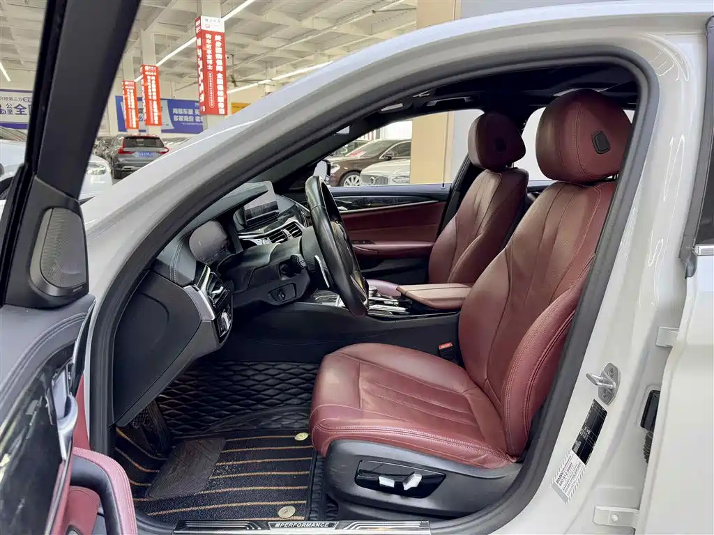 BMW 5 Series 2020 530Li Exclusive M Sport Package фото 14