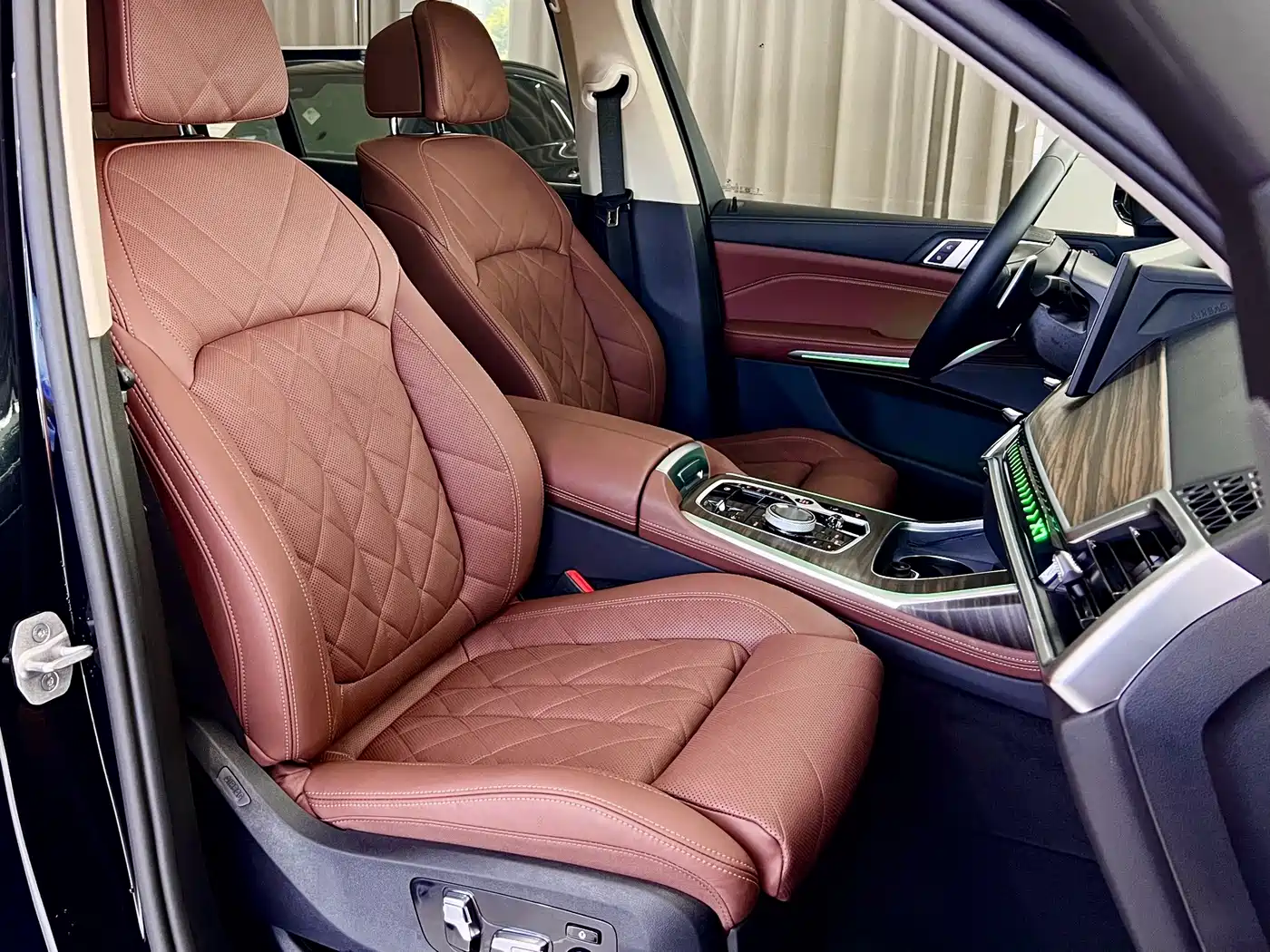 BMW X7 2025 2024 xDrive40i Leading Luxury Package