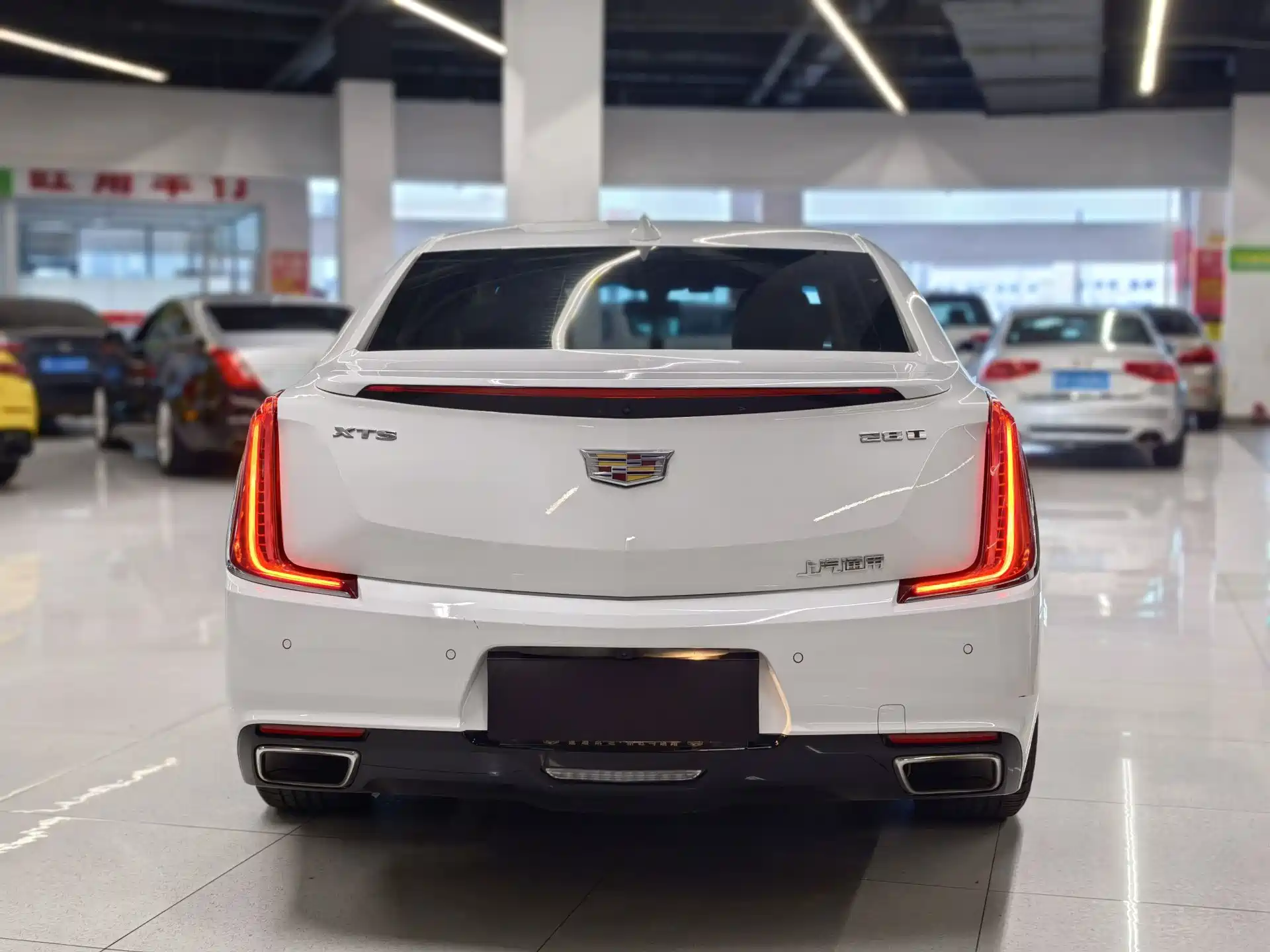 Photo 4 - Cadillac XTS