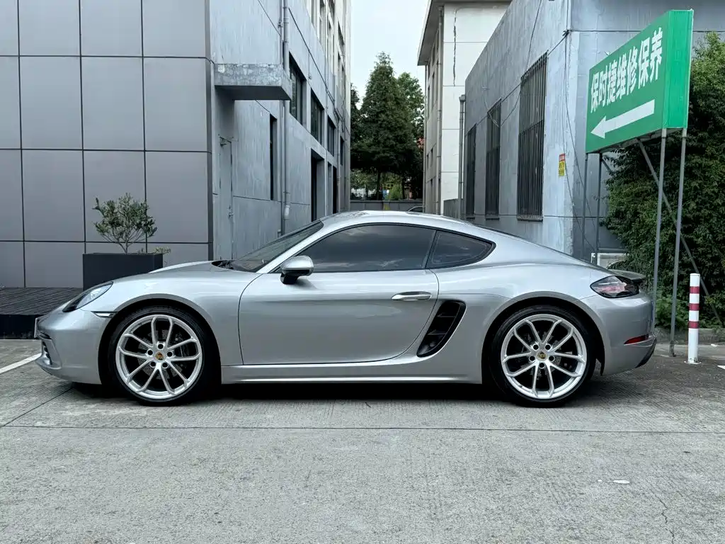 Porsche 718 2025 2023 Cayman Style Edition 2.0T