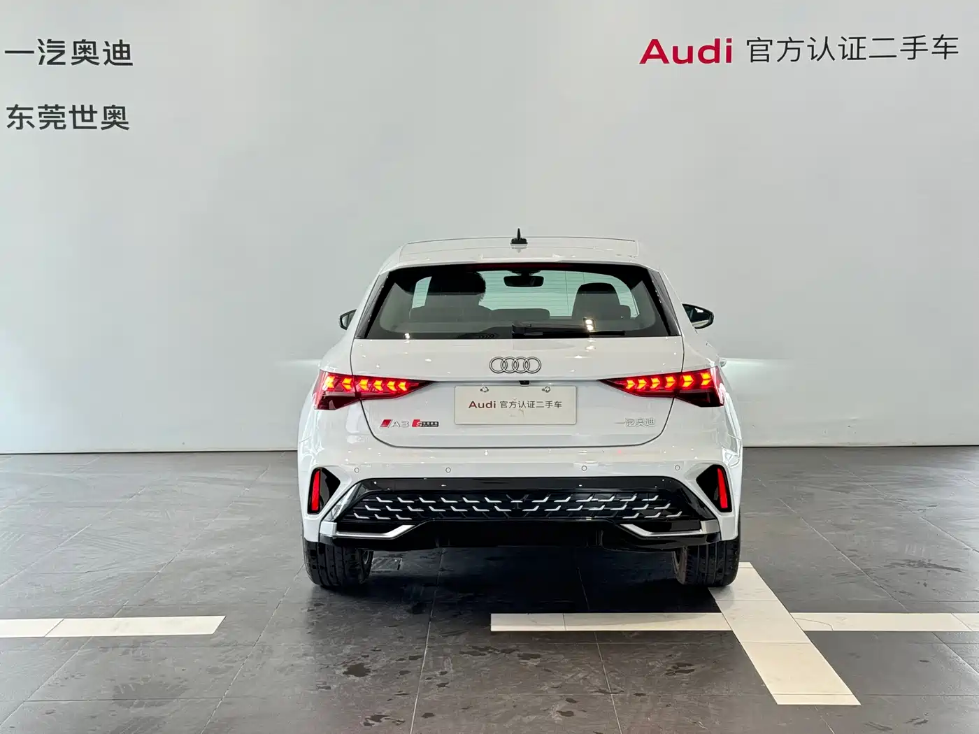 Audi A3 2025 Sportback 35TFSI Flying Premium фото 4