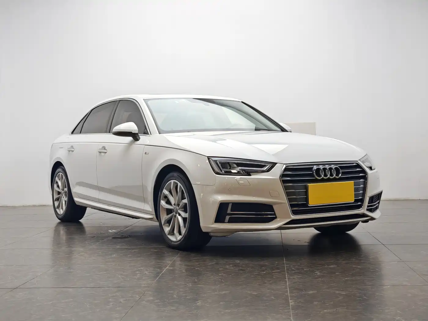 Audi A4L 2018 30th Anniversary 40 TFSI Fashion фото 2