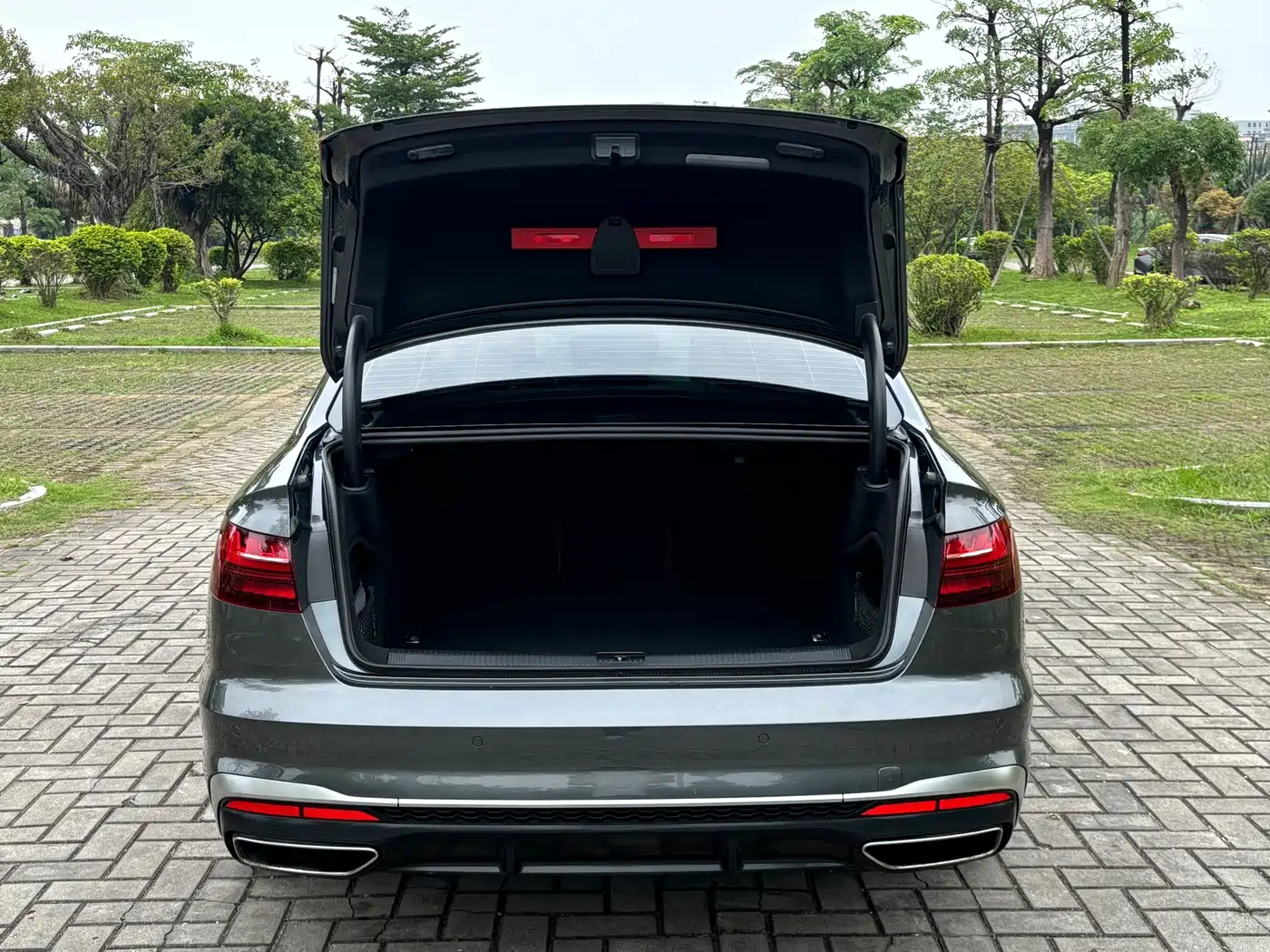 Audi A4L 2021 40 TFSI Premium Life Edition фото 13