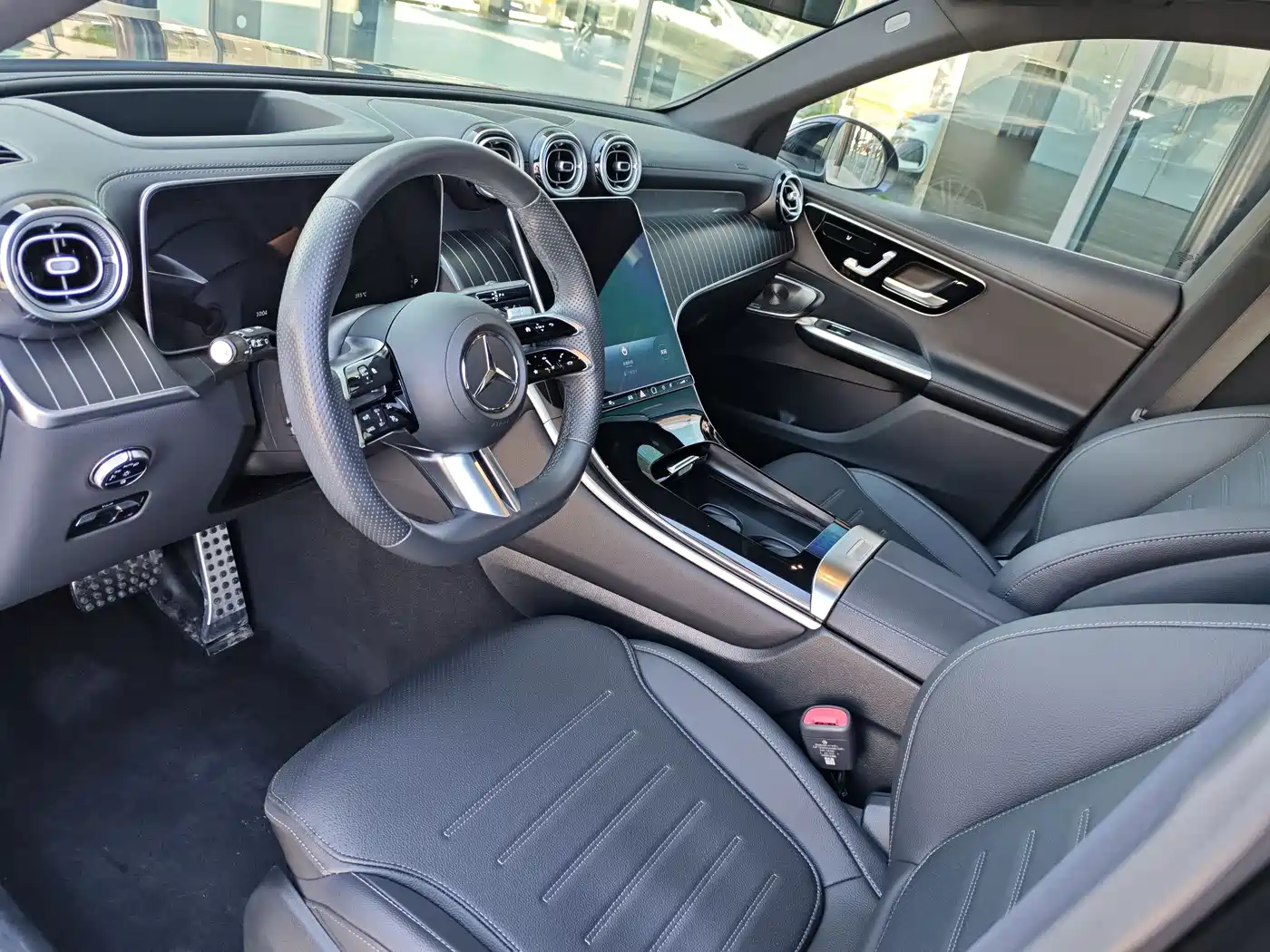 Mercedes-Benz GLC 2024 GLC 300 L 4MATIC Luxury 5-seater фото 6