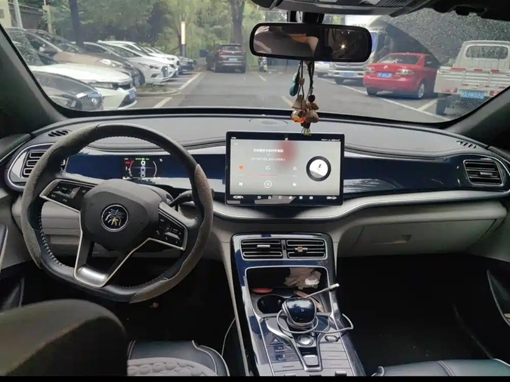 BYD Qin PLUS 2021 DM-i 55KM Flagship фото 13