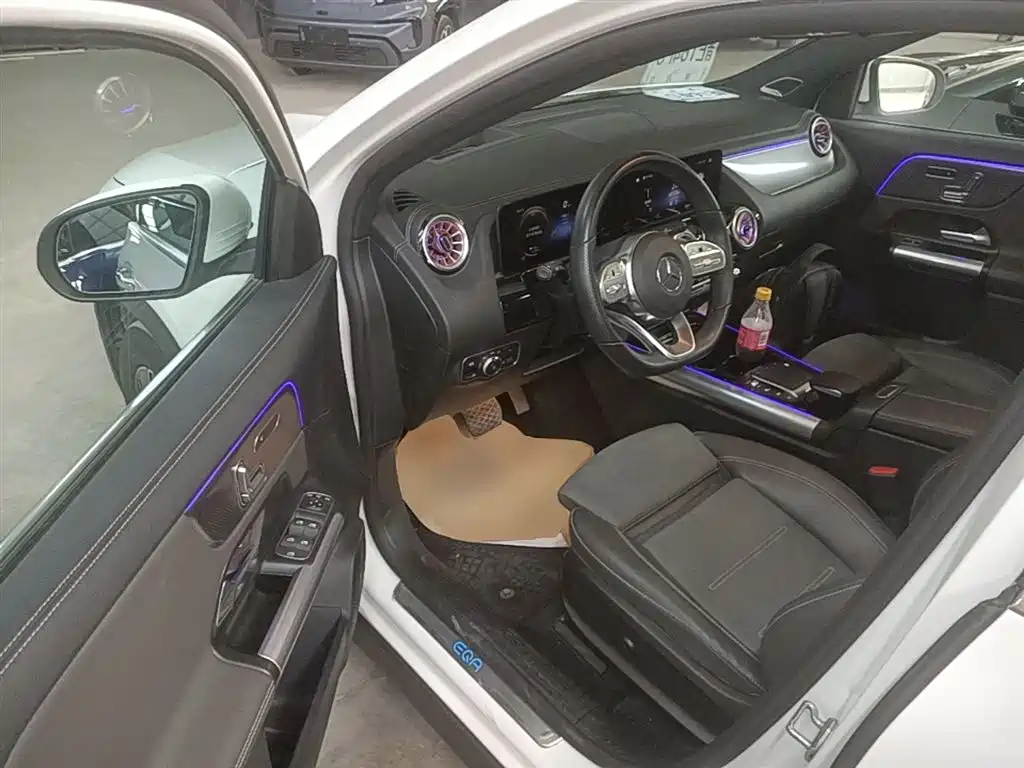 Mercedes-Benz EQA 2022 EQA 300 4MATIC Launch Special Edition фото 16