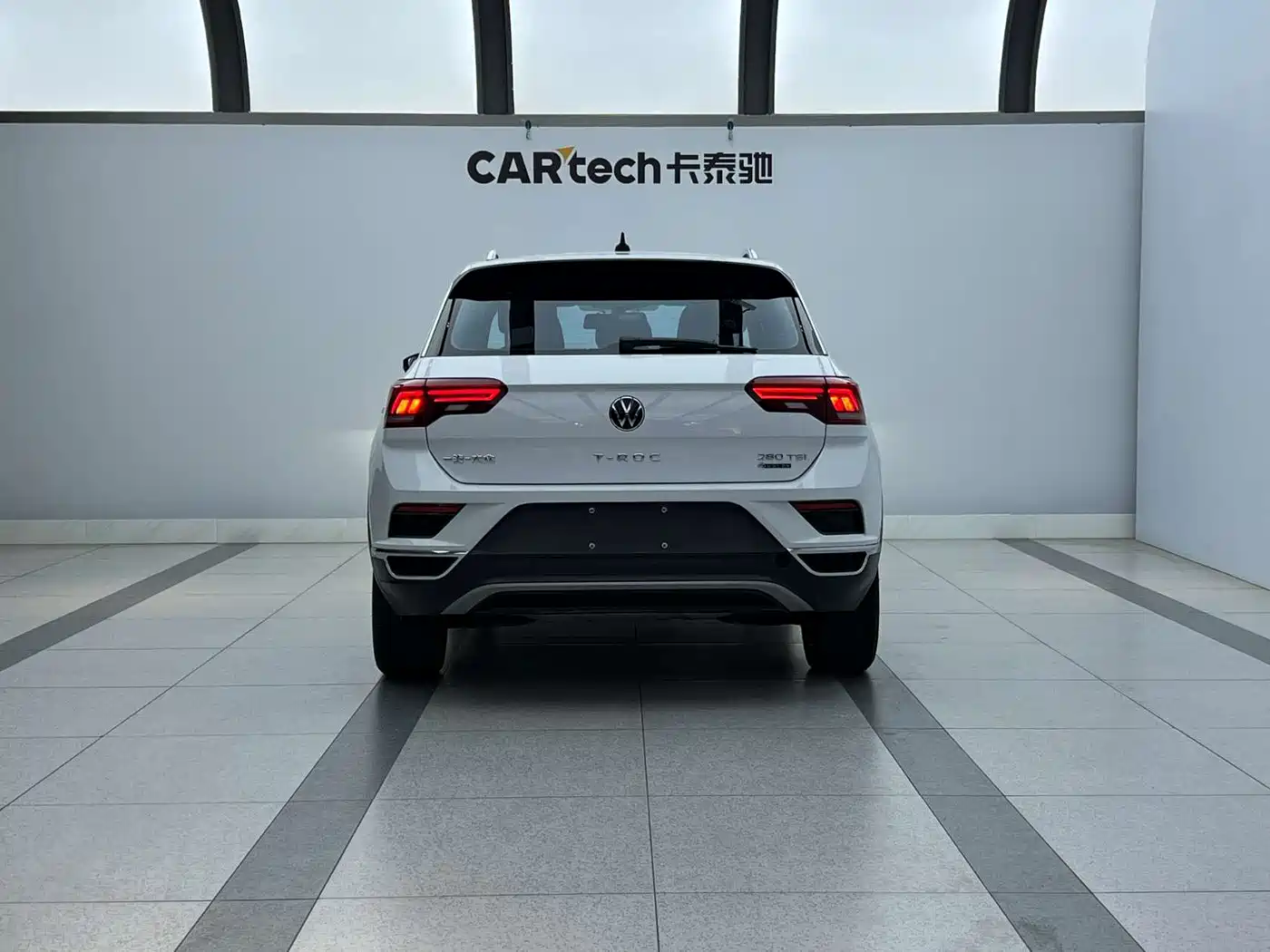 Volkswagen T-ROC 2021 280TSI DSG 4WD Luxury Connected фото 17