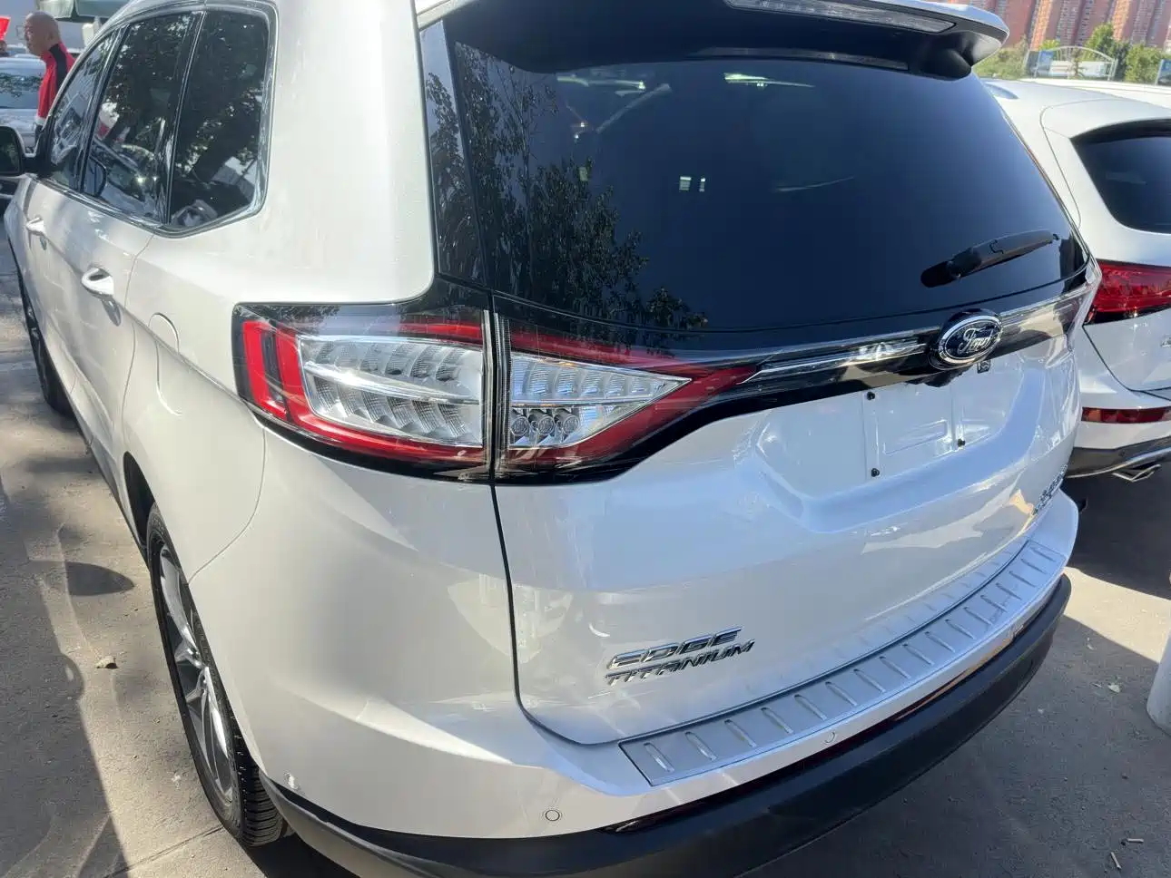 Фото 14 - Ford Edge